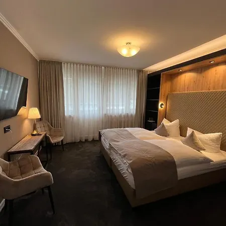 Hotel Zum Faehrturm 3*