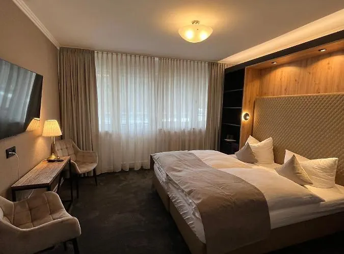 Hotel Zum Faehrturm 3*