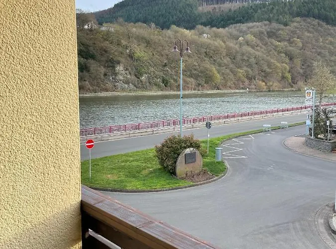 Zum Faehrturm Hotel 3*